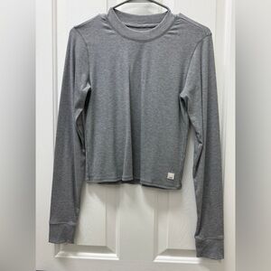 Vuori Long-Sleeve Lux Crew T-shirt in gray.